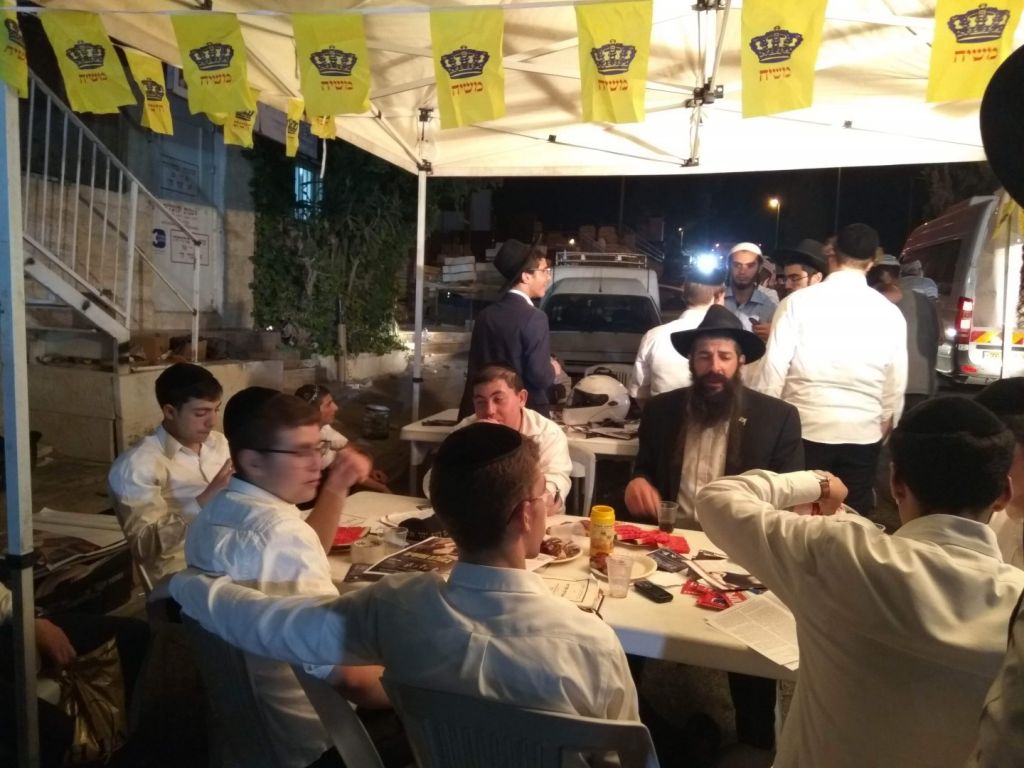 אלפים נחשפו לבשורת הגאולה בהילולת הרב מרדכי אליהו